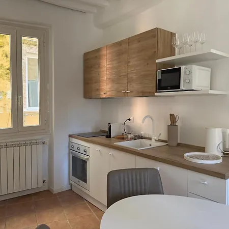 Elegant With Exclusive Terrace In Downtown Perugia